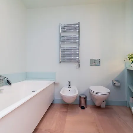 Between Saint Germain & Eiffel Tower High Ceiling Renovated Townhouse Terrace Ac!!!! * Parijs