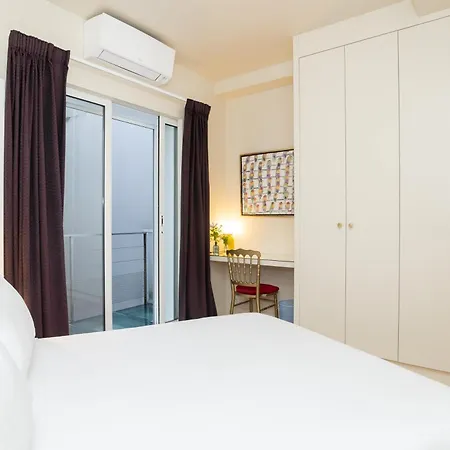 Appartement Between Saint Germain & Eiffel Tower High Ceiling Renovated Townhouse Terrace Ac!!!! *