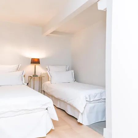 Between Saint Germain & Eiffel Tower High Ceiling Renovated Townhouse Terrace Ac!!!! Appartement Parijs