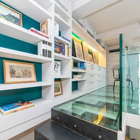 Between Saint Germain & Eiffel Tower High Ceiling Renovated Townhouse Terrace Ac!!!! *