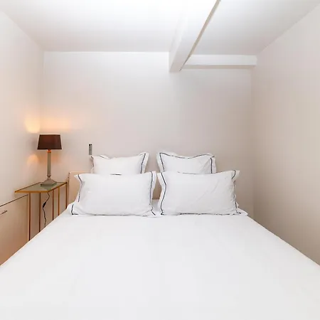 Between Saint Germain & Eiffel Tower High Ceiling Renovated Townhouse Terrace Ac!!!! *